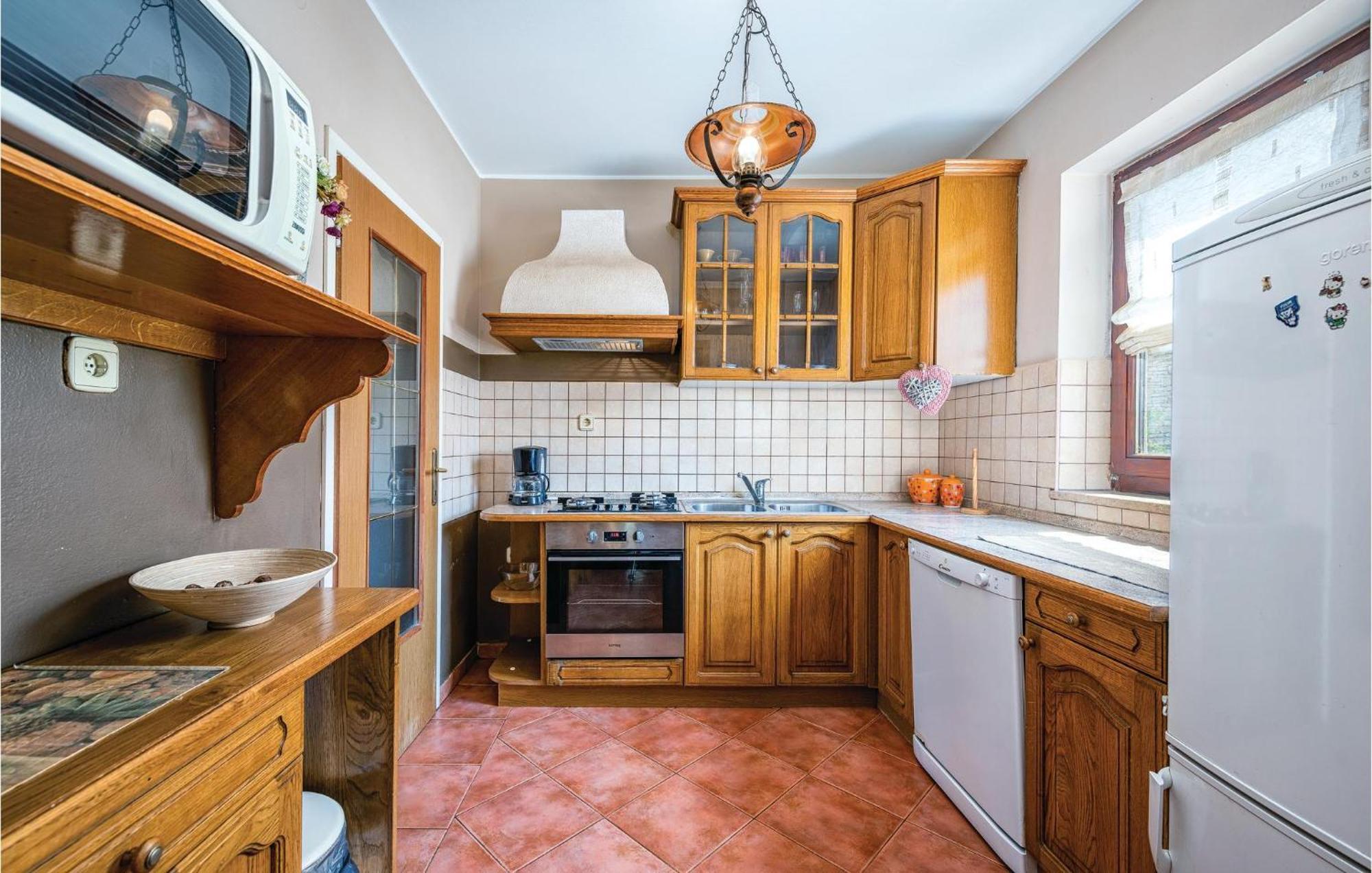 Stunning Apartment In Rovinj With Kitchen Екстер'єр фото