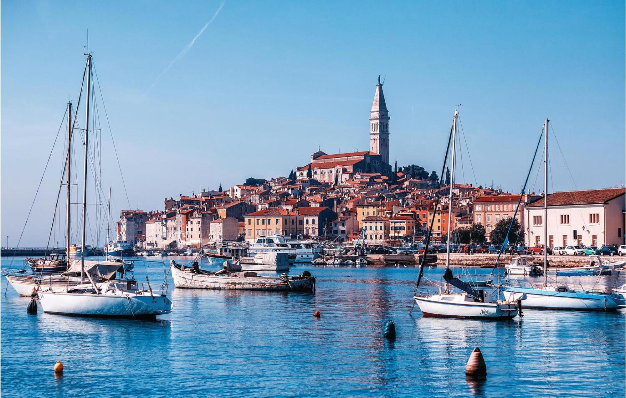 Stunning Apartment In Rovinj With Kitchen Екстер'єр фото